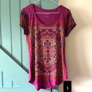 Lucky Brand Boho Batik Pattern Women’s T-shirt Size Small Magenta Cap Sleeve